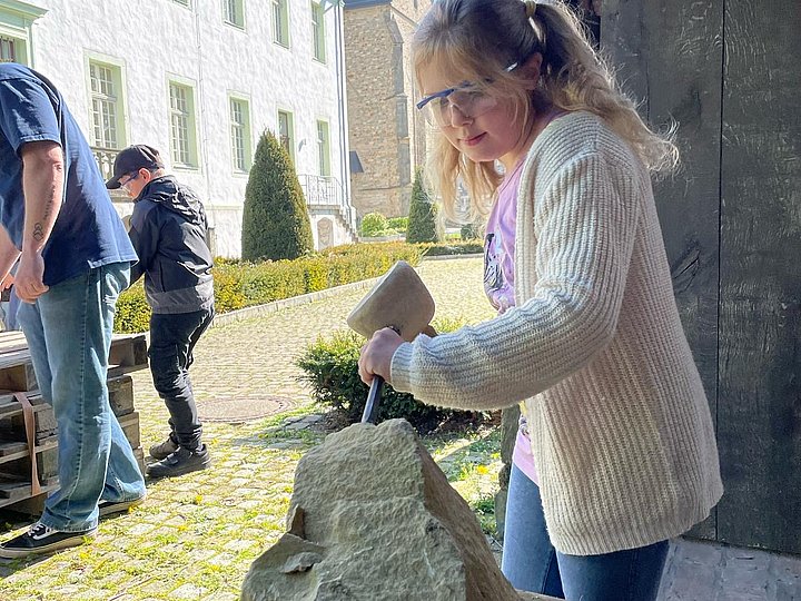 Die MuseumsKids bei einer Aktion im Museum Abtei Liesborn