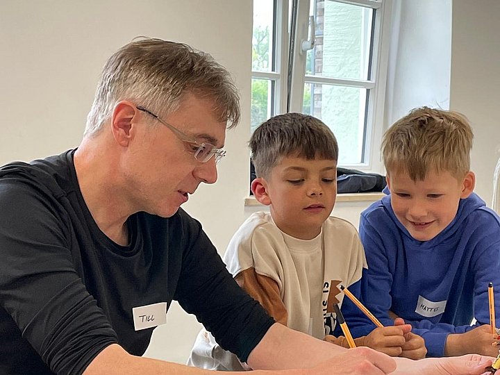 Die MuseumsKids bei einer Aktion im Museum Abtei Liesborn