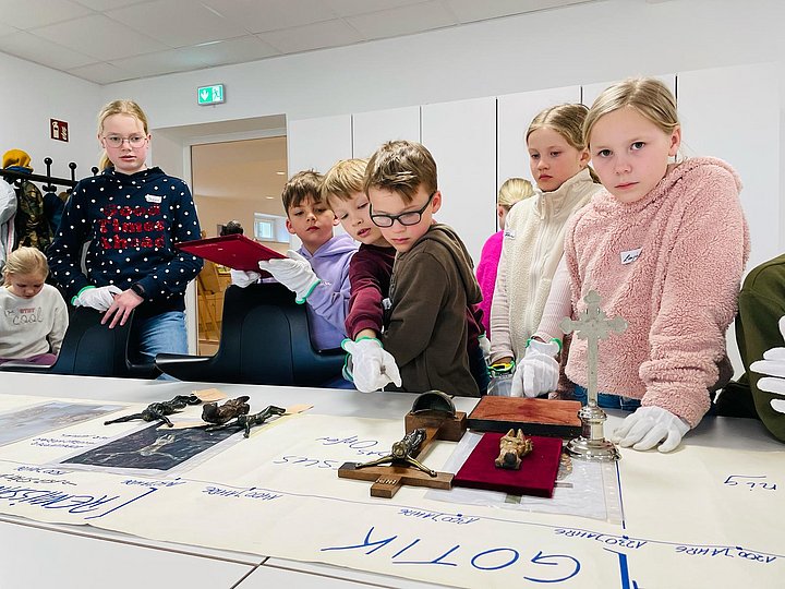 Die MuseumsKids bei einer Aktion im Museum Abtei Liesborn